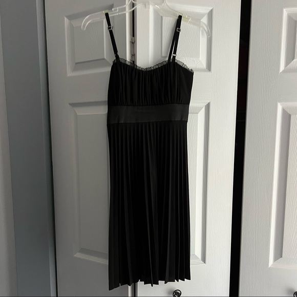 Dresses & Skirts - Black Dress